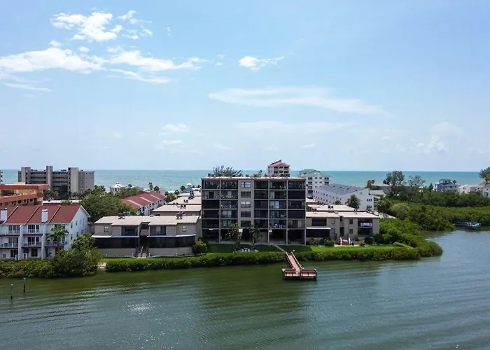 Sea Club #13 - Coastal Charm Clearwater Beach