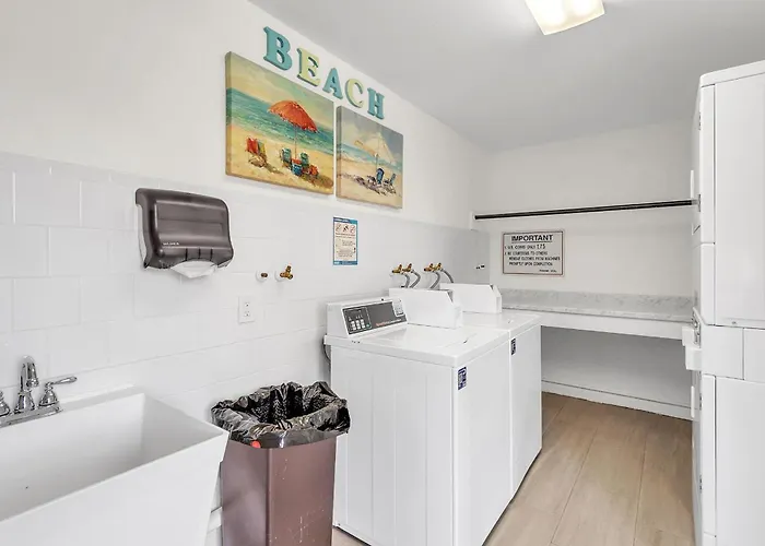 Sea Club #13 - Coastal Charm Clearwater Beach
