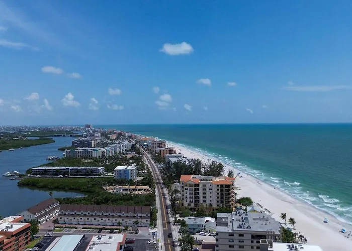 Sea Club #13 - Coastal Charm Clearwater Beach